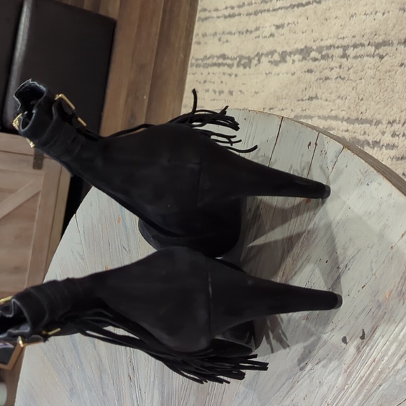 Sam Edelman Keegan Black Suede ankle boots with fringe almost new - Picture 6 of 12